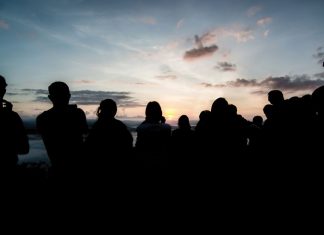 Fitting In // A conversation with Rebbetzin Ruthi Lynn about the many challenges faced by baalei teshuvah