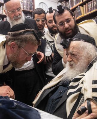 Two weeks to go: Working to win the religious settlers’ votes