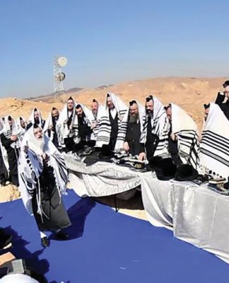 Journey to Egypt // The Vizhnitzer REbbe, Rav Menachem Mendel Hager, Travels to Mitzrayim to Recite Parshas Hamann