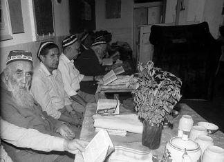 10,000 Clicks Into the Past: A Jewish photographer’s odyssey across the former Soviet Union