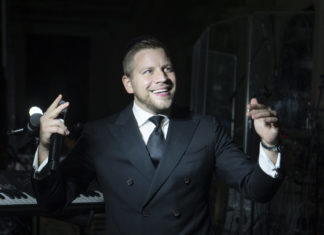 All the good things we got // No matter where he goes, the inspiration behind Mordechai Shapiro’s uplifting music starts at home