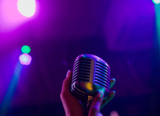 A Time to Sing // Meet Popular Frum Singer Devorah Schwartz