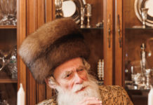 “A Gantz Yahr Freilach!’’ // A heart-to-heart conversation with the noted badchan Reb Yankel Miller, also known as the Yarmer Rav
