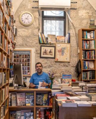 Bookstore Brouhaha // Reason eludes the intelligentsia